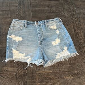 HOLLISTER ULTRA HIGH RISE MOM SHORTS VINTAGE STRETCH SIZE 7/28 BUTTON FLY